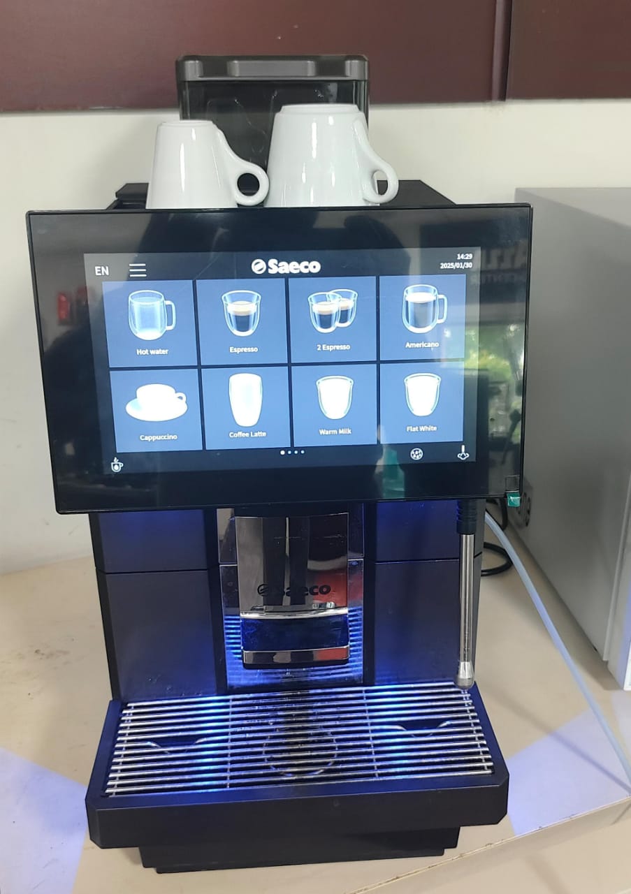 SAECO SE 180 COFFEE MACHINE WITH STEAM WAND
